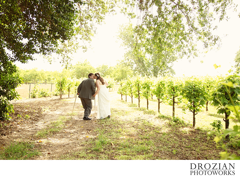 Gale-Vineyards-Wedding-011